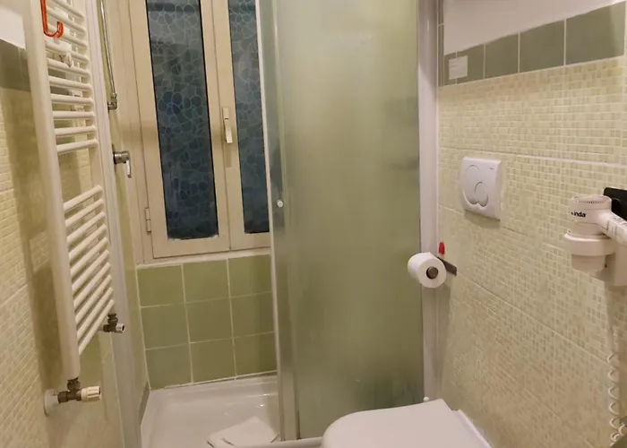 לינה וארוחת בוקר La Dolce 3*